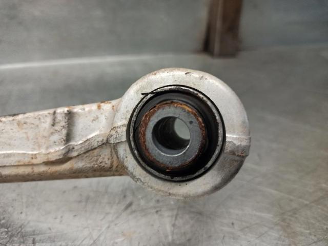 55120JD04A NISSAN Brazo superior derecho de la suspensión trasera  disponible Vigo