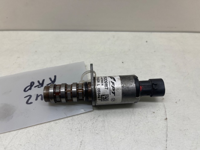 Válvula de control de aceite del árbol de levas 55209167 FIAT