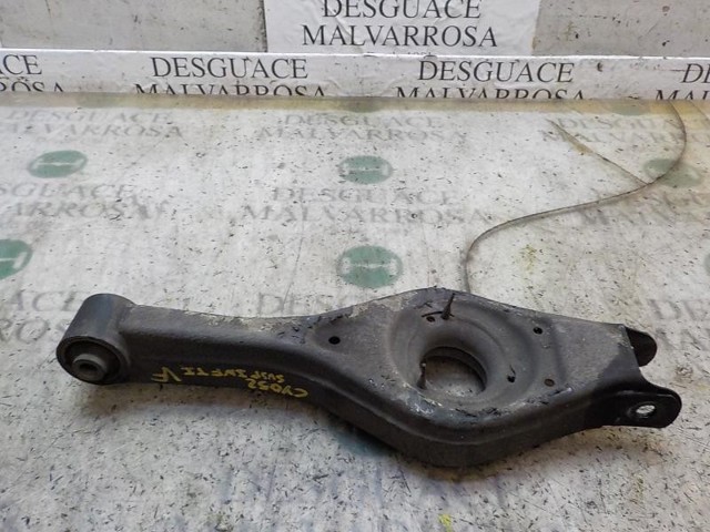 552102H100 HYUNDAI Brazo inferior trasero izquierdo/derecho  en stock Huelva