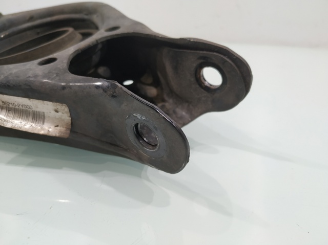HYUNDAI 552102Y000 Brazo transversal izquierdo de suspensión trasera  disponible Valladolid