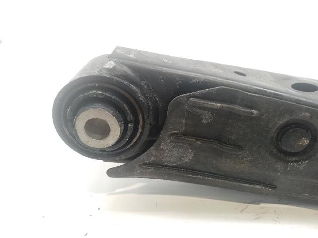 55210D3050 Brazo inferior izquierdo de la suspensión trasera  disponible Burgos