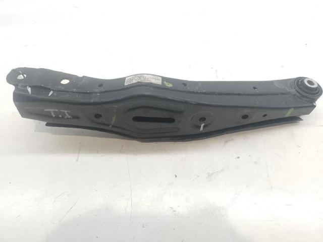 55210D3050 Brazo inferior izquierdo de la suspensión trasera  disponible Málaga