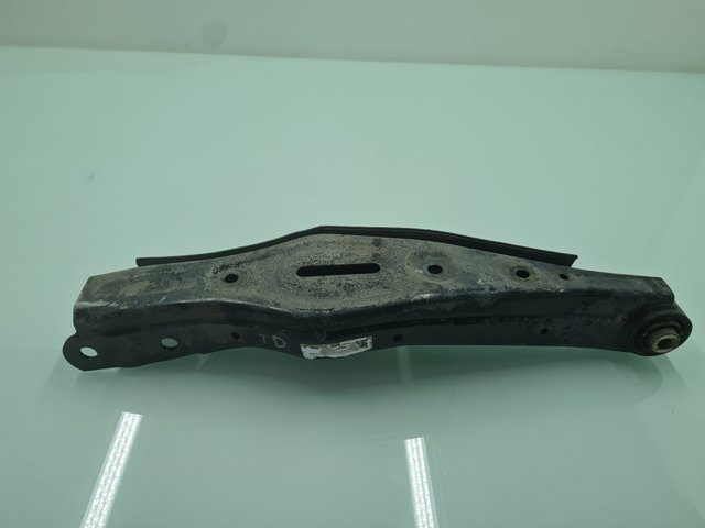 HYUNDAI 55220D3050 Brazo inferior derecho de la suspensión trasera  comprar en Murcia