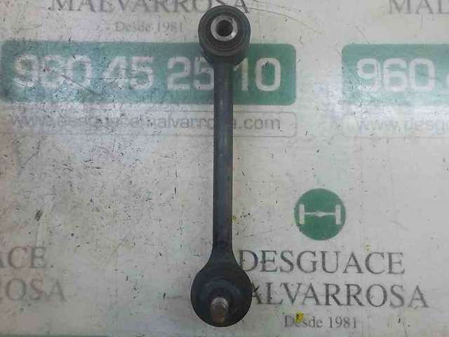Travesaño de la suspensión trasera 552503Z000 HYUNDAI