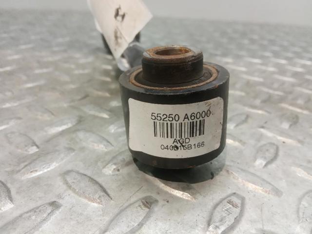 55250A6000 HYUNDAI Barra transversal de la suspensión trasera  en stock Huelva