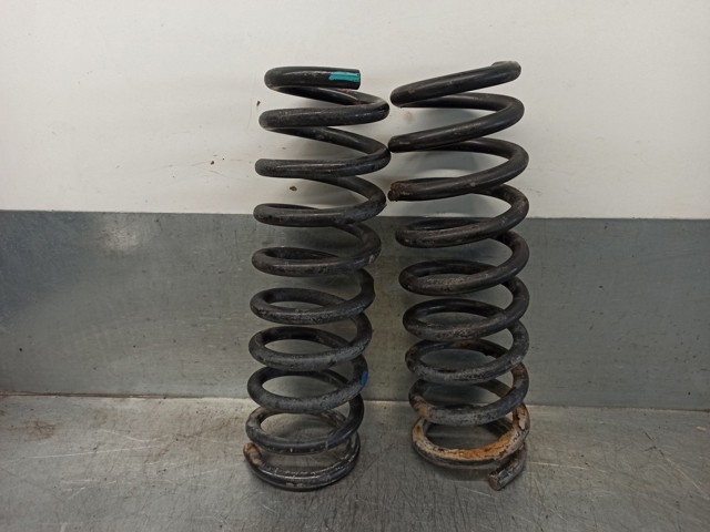 Muelle trasero 553502G130 HYUNDAI