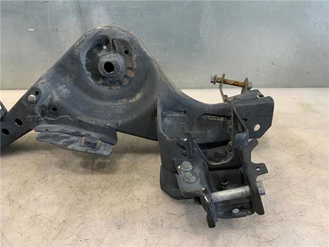 55502JD00A NISSAN Barra oscilante, suspensión de ruedas, trasera izquierda  en stock Huelva