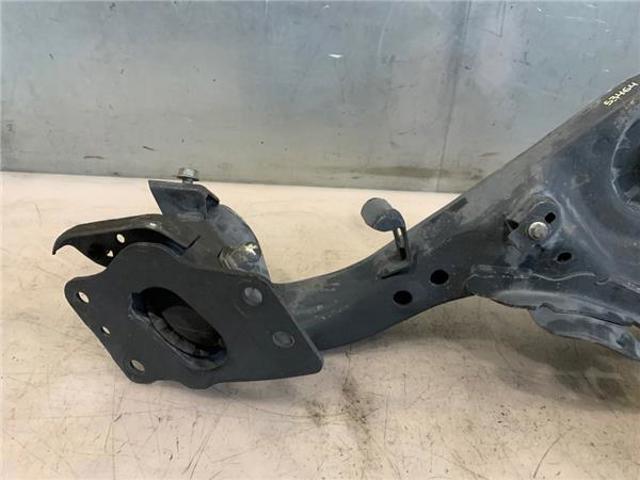 55502JD00A NISSAN Brazo longitudinal inferior izquierdo de la suspensión trasera  comprar en Jaén