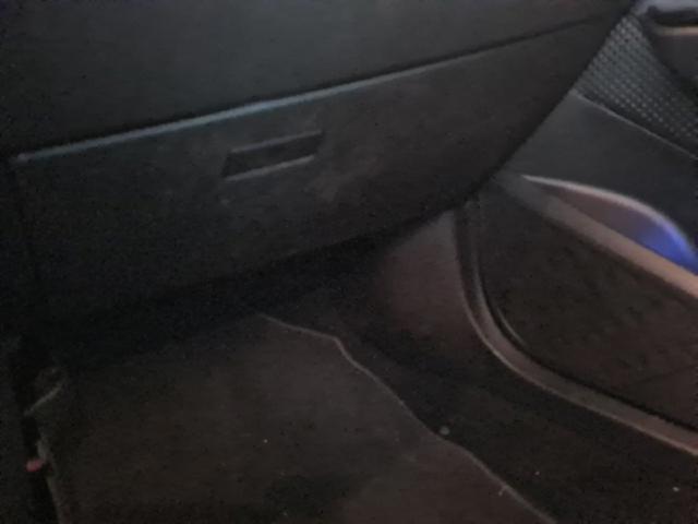 Guantera para Toyota C-HR X10