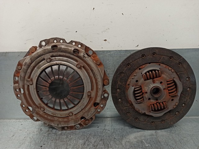 Plato de presión de embrague 55562026 OPEL