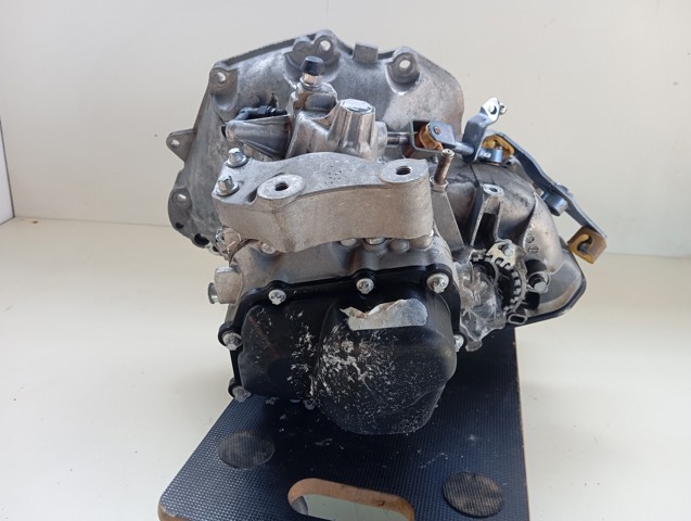 OPEL 55565177 Caja de cambios manual completa  disponible España