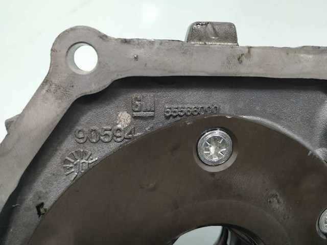 Bomba de aceite 55566000 OPEL
