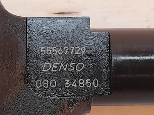 55567729 OPEL Inyector de combustible  comprar en Jaén