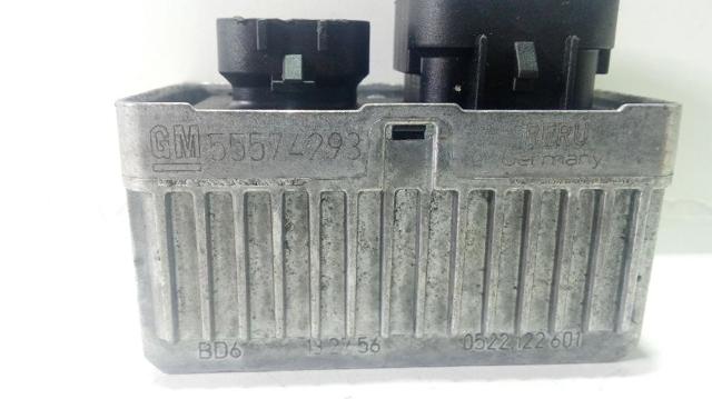 Relé de bujía de precalentamiento Opel Combo