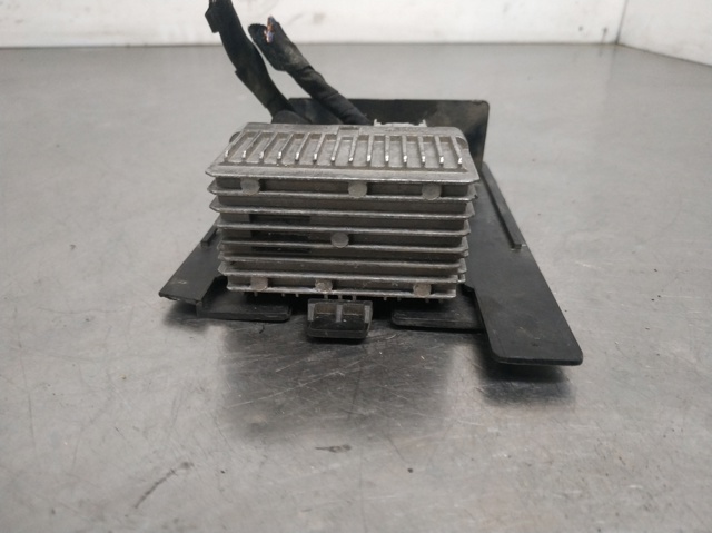 Relé de bujía de precalentamiento Opel Combo