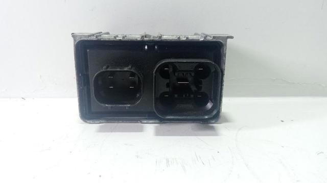 Relé de bujía de precalentamiento Opel Combo