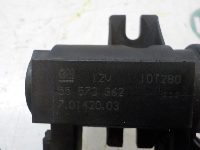 OPEL 55575611 Válvula solenoide de control de presión de sobrealimentación  en stock Terrassa