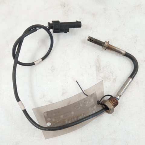Sensor de temperatura de gases de escape antes del catalizador 55581654 OPEL