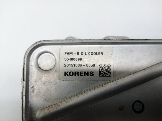 Radiador de aceite, bajo de filtro 55588173 Opel