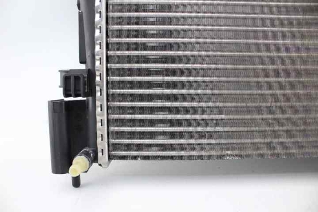 55700447 Radiador de refrigeración del motor  comprar en Pontevedra
