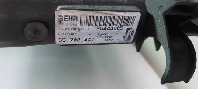 55700447 FIAT Radiador de refrigeración del motor  comprar en Jaén