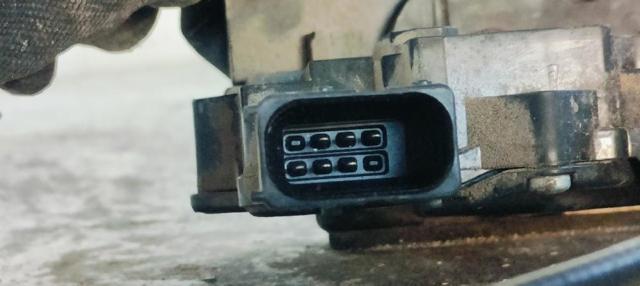 55701963 Cerradura de puerta delantera izquierda  disponible Utrera