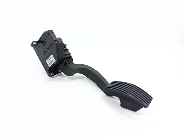 55702020 FIAT Pedal del acelerador  comprar en Jaén