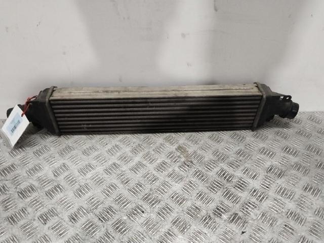 Radiador de aire, intercooler 55702171 OPEL