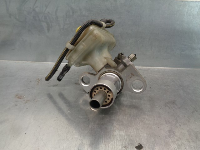 Cilindro principal de freno Opel Astra