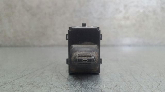 56007695 Chrysler