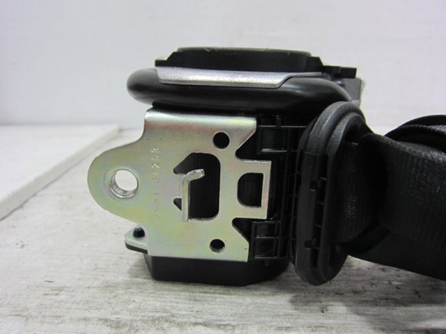 560788501 Cinturón de seguridad delantero derecho  en stock Sabadell