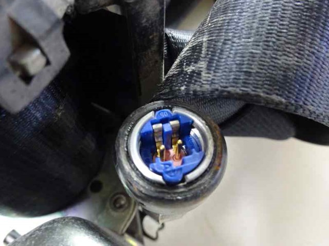 560788501 VAG Cinturón de seguridad delantero derecho  disponible Vigo