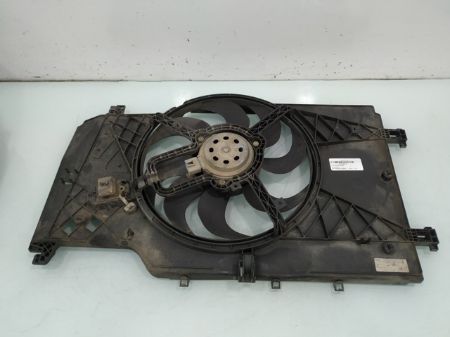560961104 OPEL Radiador de refrigeración del motor  comprar en Oviedo