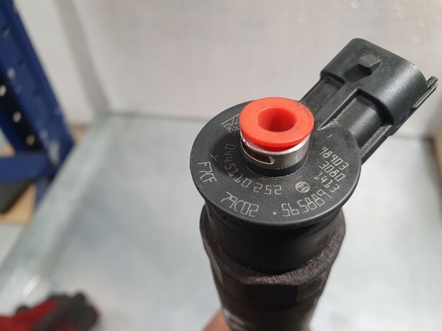 565889 PEUGEOT Inyector de combustible  comprar en Lleida