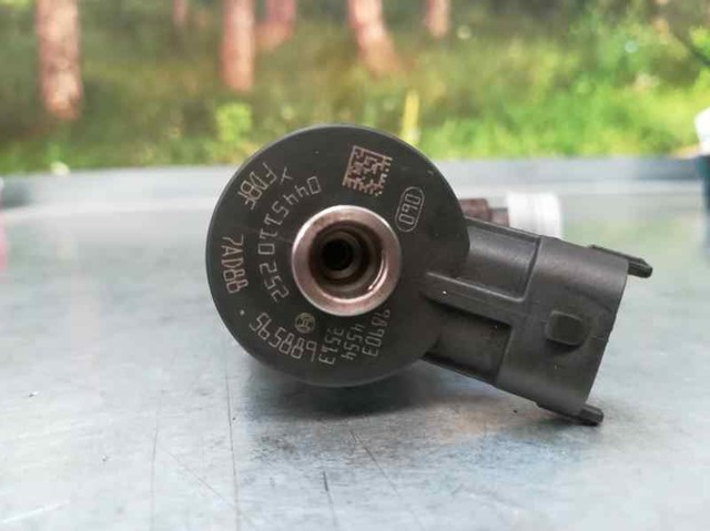 565889 PEUGEOT Inyector de combustible  disponible Ourense