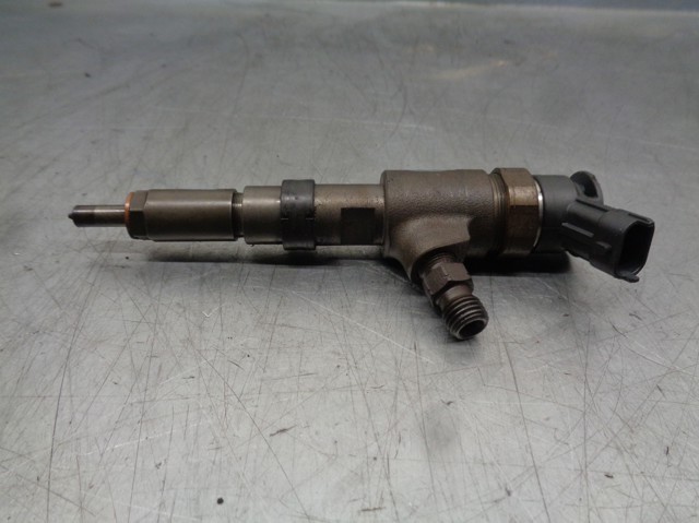 565889 Inyector  en stock Sabadell
