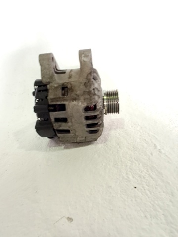 5705NH Alternador comprar Almería