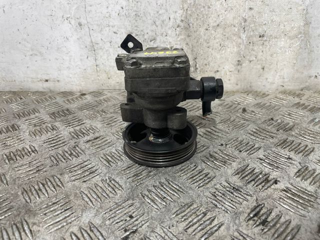 HYUNDAI 5710007000 Bomba de dirección  en stock Valencia