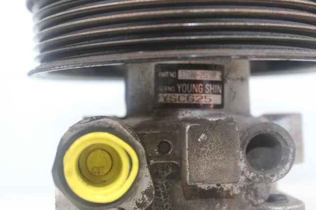 571002D200 HYUNDAI Bomba de dirección  en stock Huelva