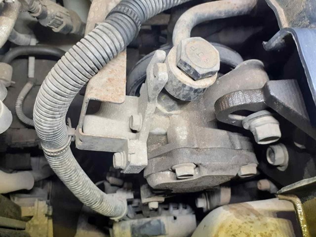 HYUNDAI 571002E000 Bomba de dirección  en stock Terrassa