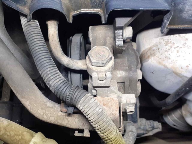 571002E000 HYUNDAI Bomba de dirección asistida  disponible Alicante
