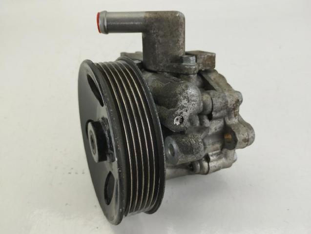 571002E200 Bomba de dirección asistida  disponible Utrera