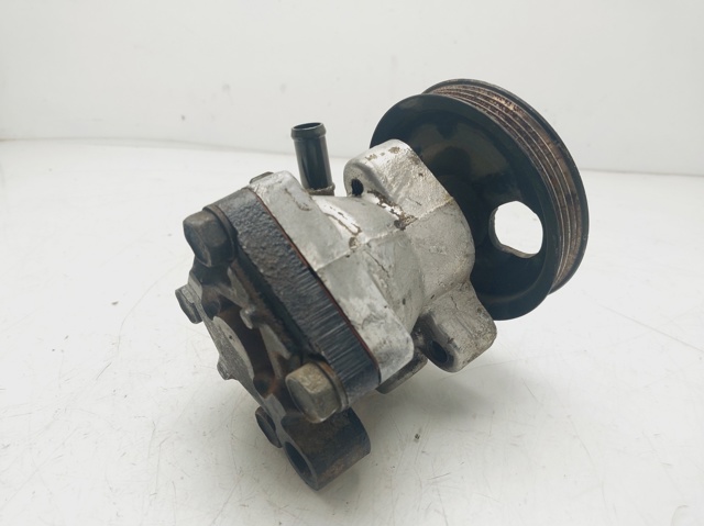 571101C000 Bomba de dirección asistida  disponible Burgos