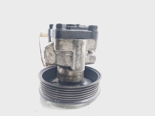 HYUNDAI 5711025000 Bomba de dirección  en stock Terrassa