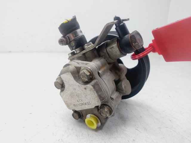 57110H1501 HYUNDAI Bomba de dirección  en stock Gandía