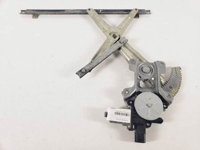 5713A086 Motor del elevalunas de la puerta delantera derecha comprar Sevilla