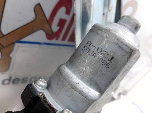MITSUBISHI 5713A086 Motor del elevalunas de la puerta delantera derecha  disponible España