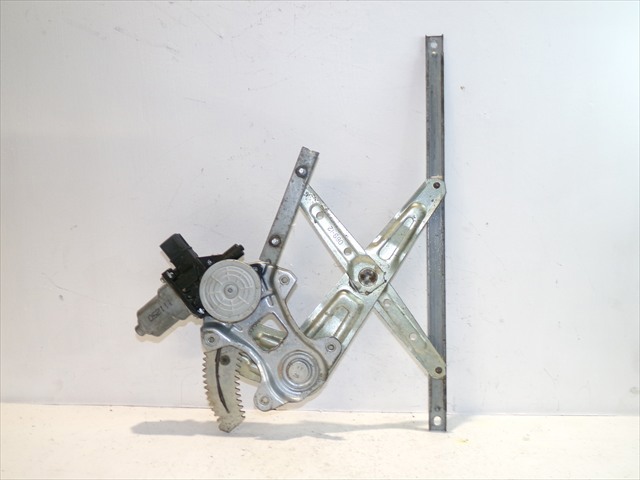 5713A257 Motor del elevalunas de la puerta trasera derecha  en stock Sabadell