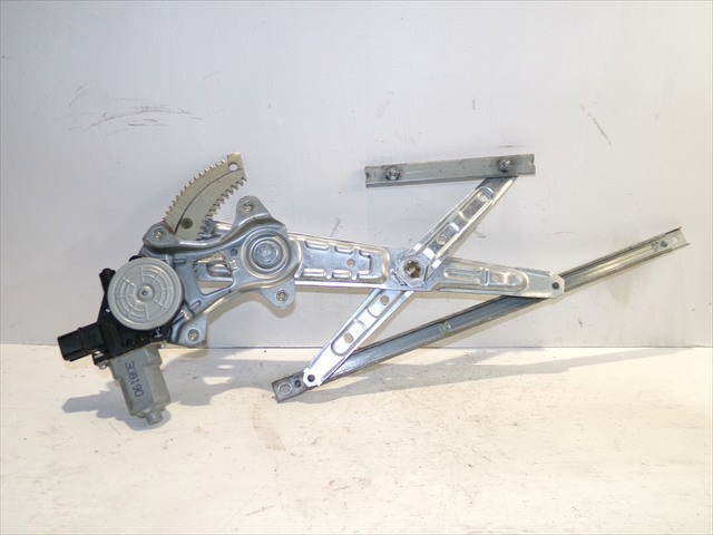 5713A257 Motor del elevalunas de la puerta trasera derecha  en stock Sabadell
