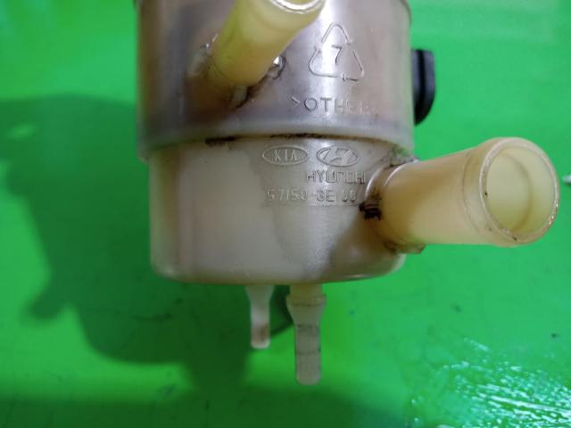 Depósito de bomba de dirección hidráulica KIA Sorento 1 JC